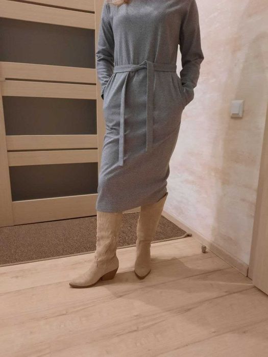 Платье S-M зимнее для офиса (сукня)