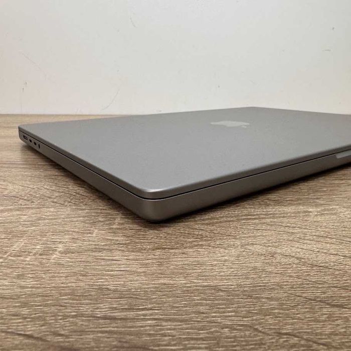 Macbook Pro 16" 2021 M1 Pro / 16Gb DDR5 / SSD 512Gb акб:89% (M1256)