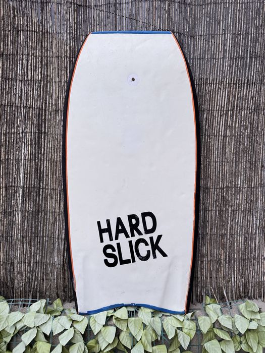 Excelente prancha Bodyboard Hard Slick, Base Rígida e Bom Grip, bastante uso