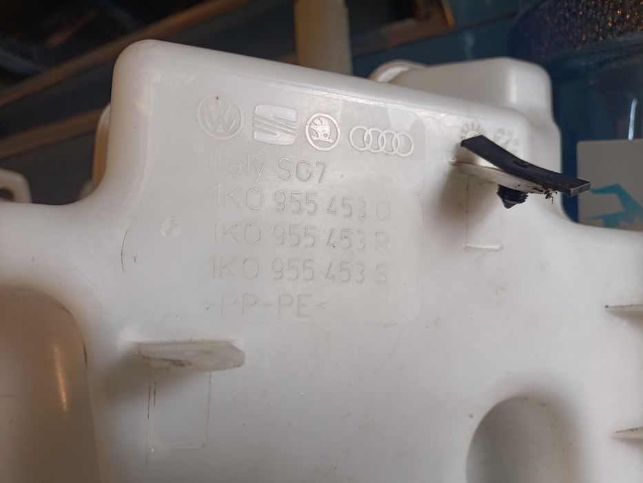 Бачок омывателя лобового стекла Skoda Volkswagen Audi Seat
