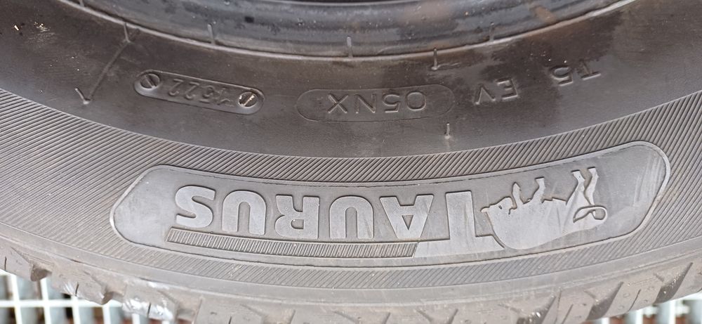 205/65R16 99H TAURUS , dwie opony wielosezonowe.