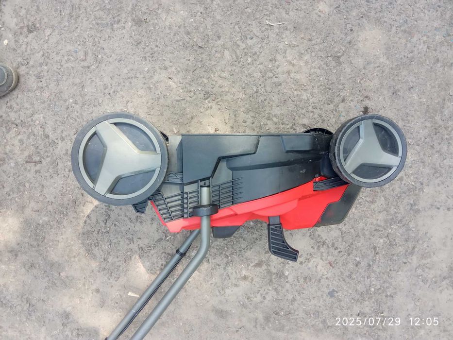 Газонокосарка акумуляторна