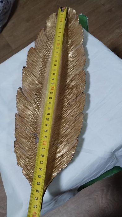 Золотое перо-ключница , Англия полистоун