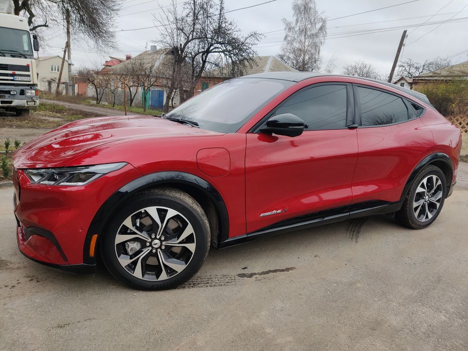 FORD MUSTANG MACH-E PREMIUM
98.7 kWh 23рік10місяць