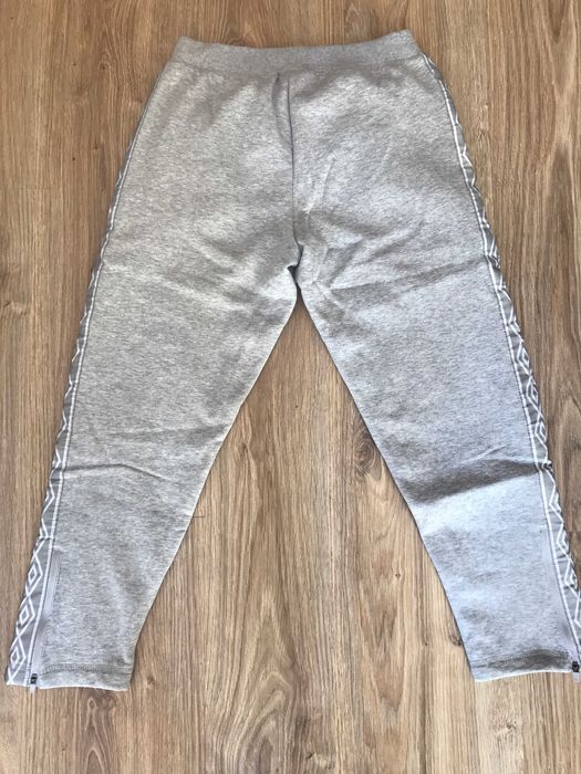 Umbro damskie spodnie r. S, długość ¾