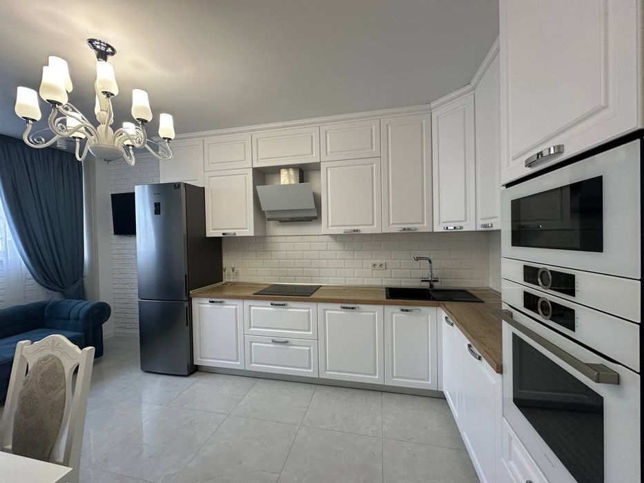 2-комнатная квартира в ЖК Радужный, дорогой ремонт, єВідновлення