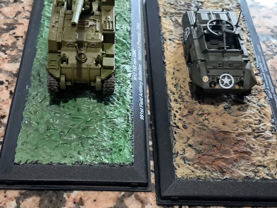 Carro blindado militar (2 veículos)