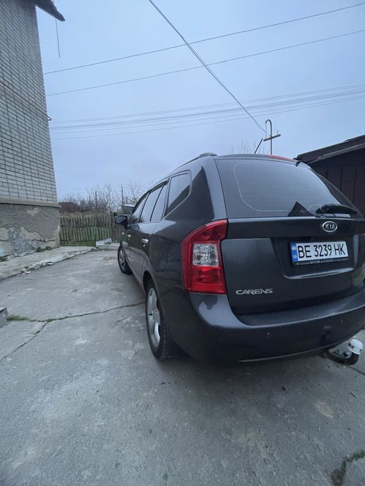KIA CARENS 2.0 газ/бенз