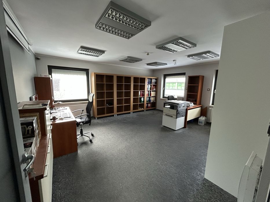 UMEBLOWANE BIURO 28 m² | Sobolewo/Grabówka | Prywatny parking