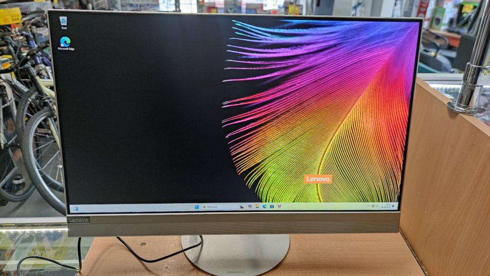 Lenovo AIO 520-24  i3-8100T/23,8” FHD/8GB/1TB HDD/Win 11 komis Tarnów