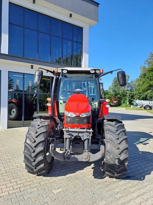Ciągnik Massey Ferguson 5710S