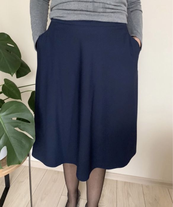 Granatowa spódnica rozm 38