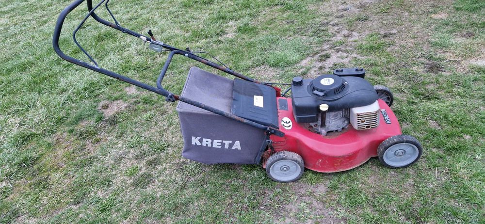 Kosiarki spalinowe uszkodzone z napędem 3 szt.