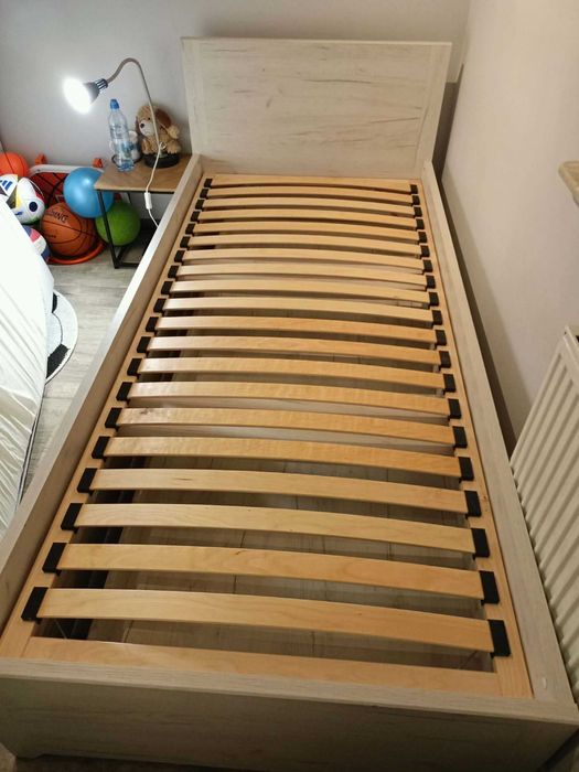 Meble młodzieżowe - łóżko, szafa narożna, biurko, regał z półkami