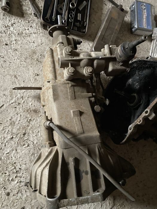 Кпп Мерседес Т1 з кулісою можна без різні