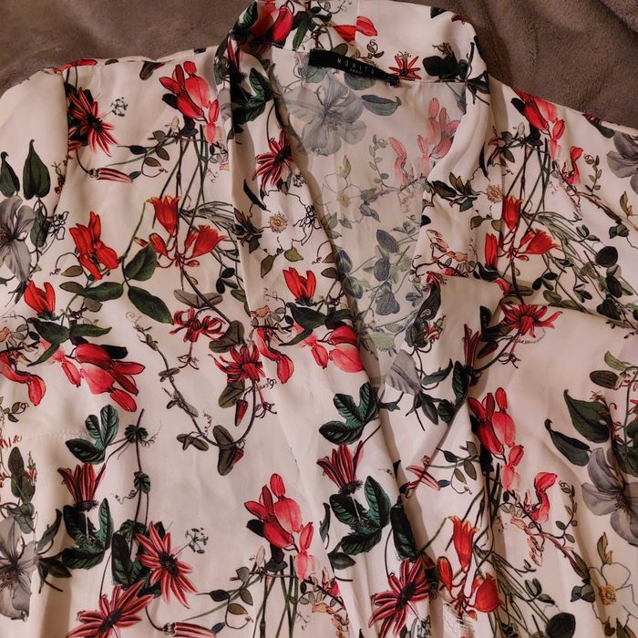 Bluzka w kwiaty Mohito