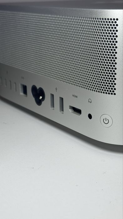 Mac Studio em excelente estado – com caixa original!