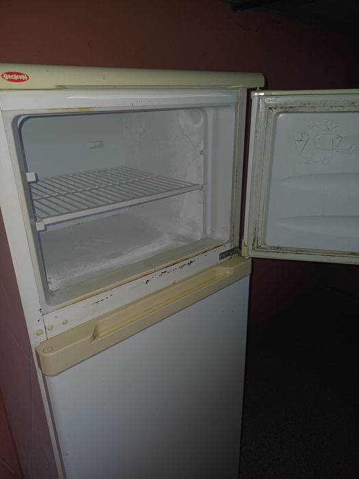 frigorífico a funcionar