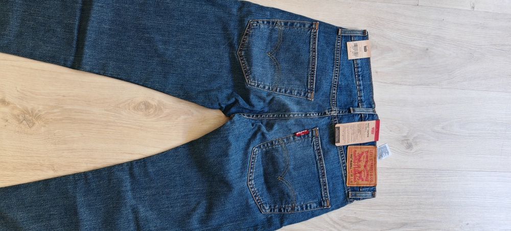 Calças Levis 502 Taper Hi-Ball