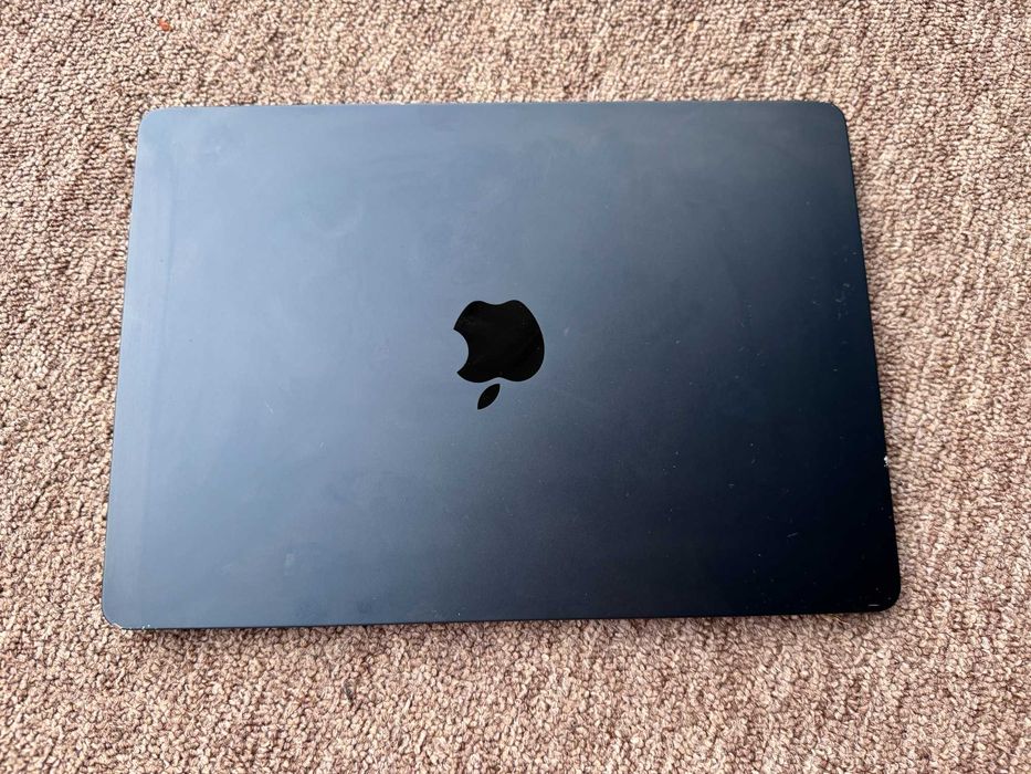 Ноутбук Apple MacBook air 13 M2 (2022) A2681 8 gb/256 gb Midnight