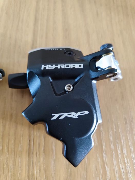 Pinças de travão a disco híbridas semi-hidráulicas TRP Hy/Road