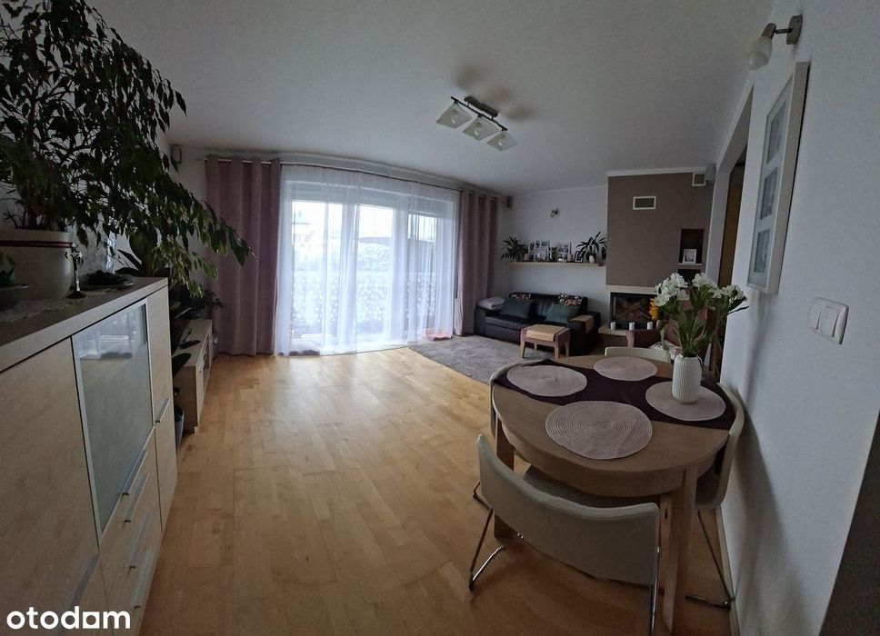 Mieszkanie z ogrodem i 2 zadaszonymi miejscami parkingowymi w cenie.