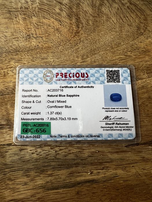 Szafiry niebieskie ze Srilanki kamienie szlachetne 1,37 ct