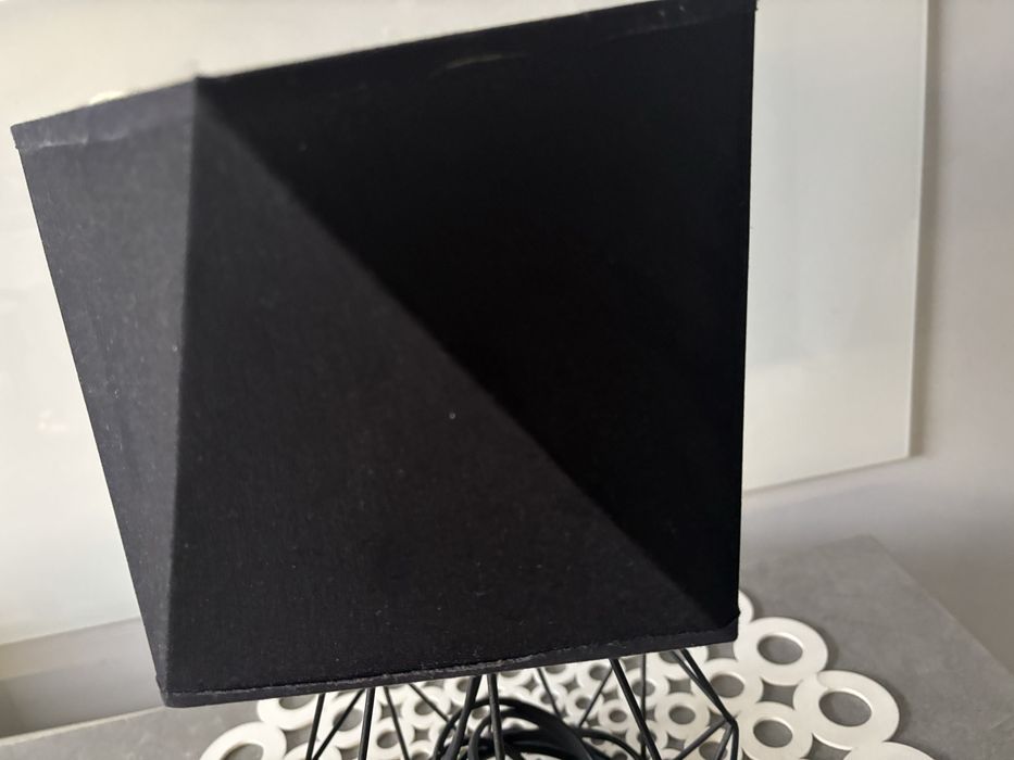 Lampka stołowa loftowa