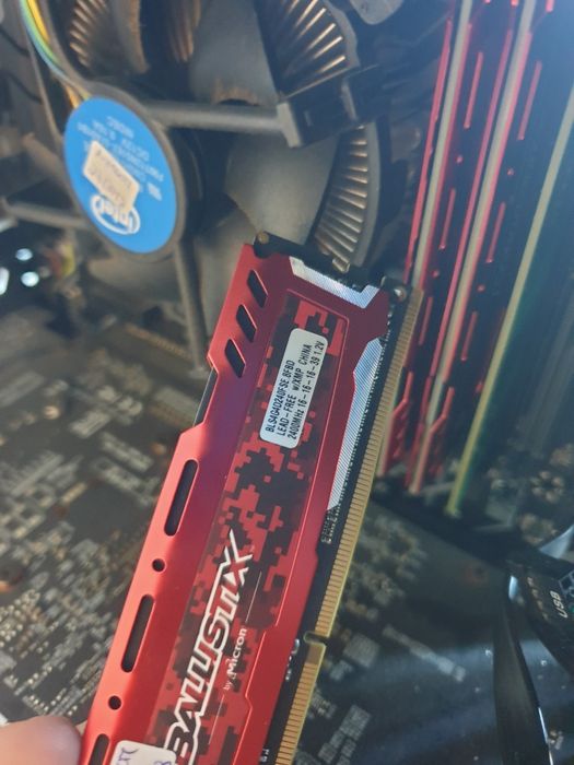 Vendo PC mod para renders.