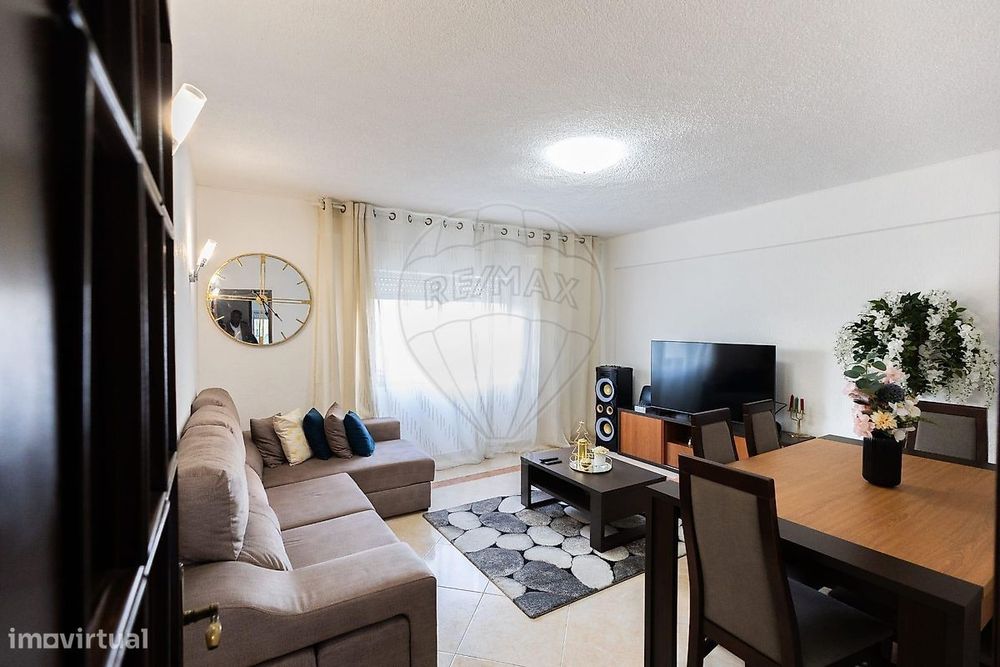 Apartamento T3 para venda — Carregado E Cadafais, Lisboa