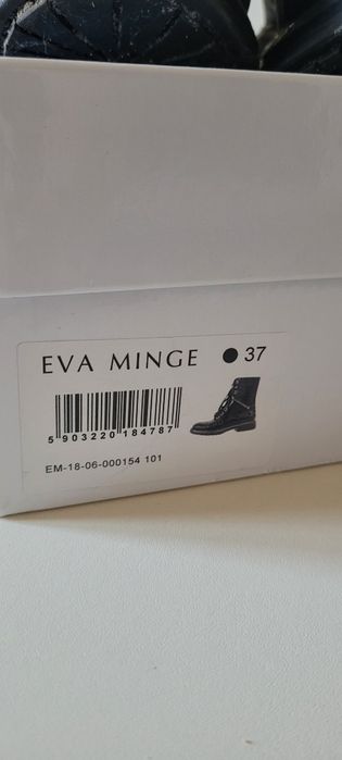 Eva Minge. Skórzane botki.