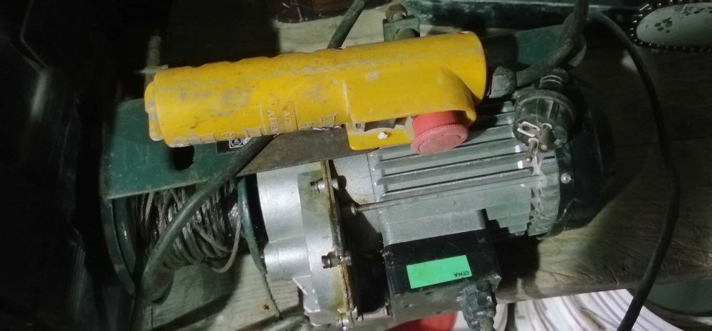 Wciągarka elektryczna 1000W, udźwig do 500kg