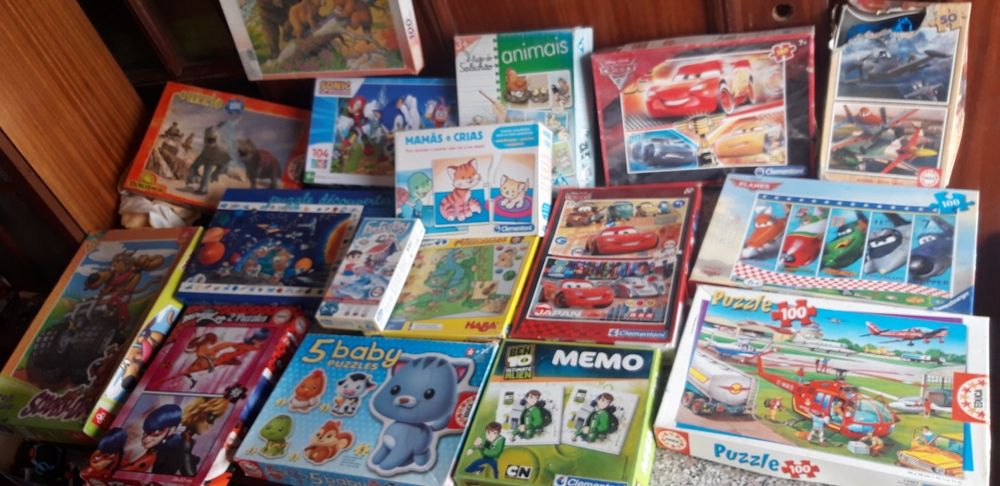 Conjunto de Puzzles Diversos Criança