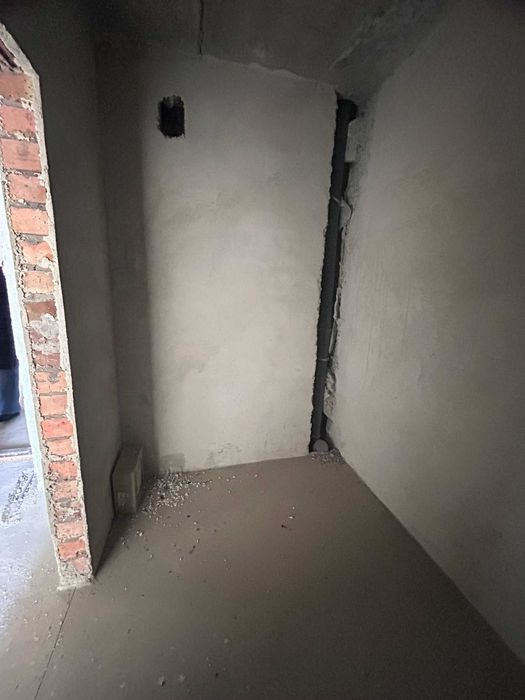 Продаж просторої квартири в новобудові