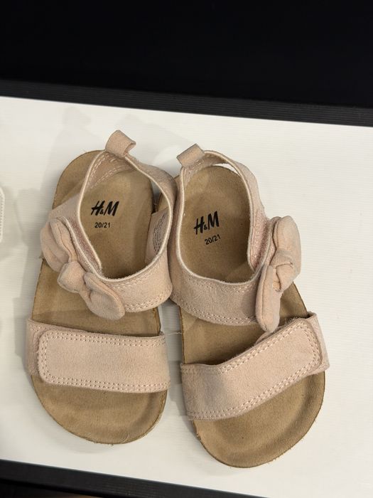 Сланці HM дитячі у ідеальному сатні стані розмір 20/21