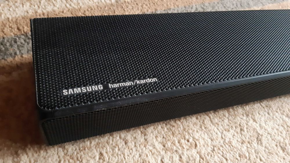 Soundbar SAMSUNG HARMAN KARDON HW-Q60R + subwoofer