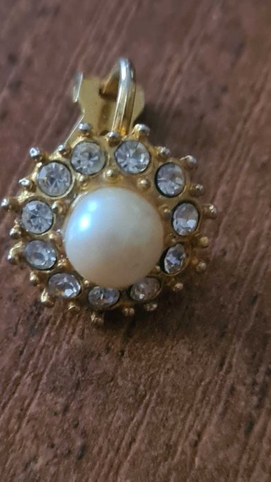 Piękne klipsy z kamieniami