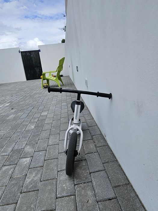 Bicicleta de equilíbrio decatlon