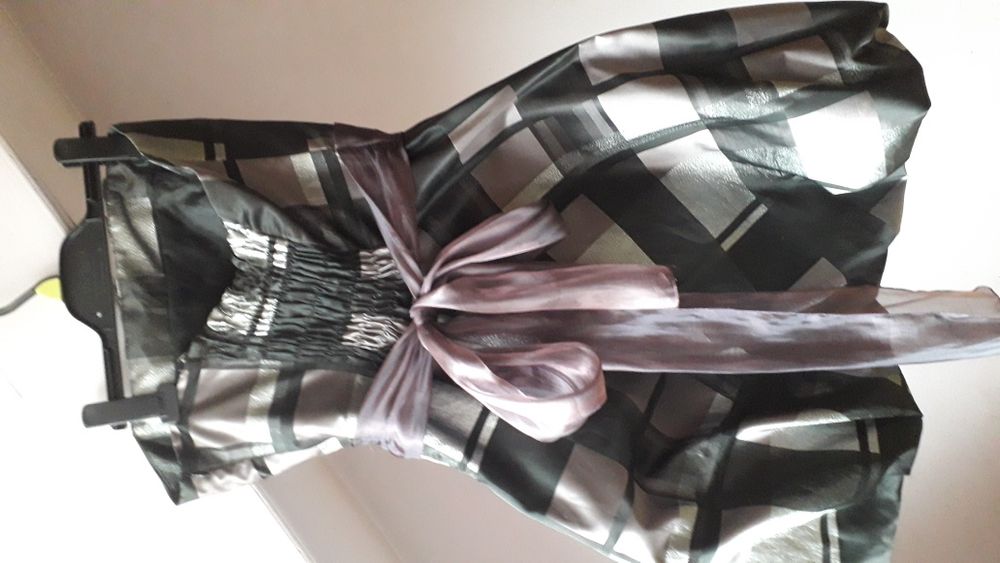 Sukienka w rozmiarze S/M