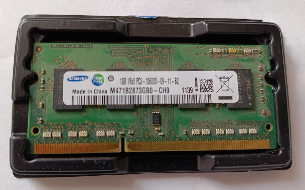 SODIMM DDR3 1GB оперативна пам'ять Samsung PC3-10600S 1333MHz 1GB 1Rx8