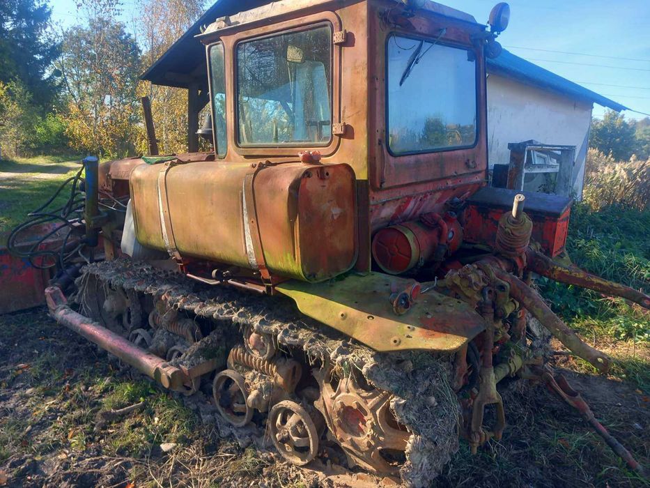 Бульдозер ДТ 75 А1 з поворотною лопатою