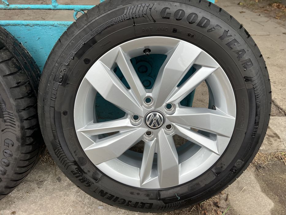 Оригінальні диски VW Polo Skoda Fabia Tour 5*100 5.5JET40 185 65 R15