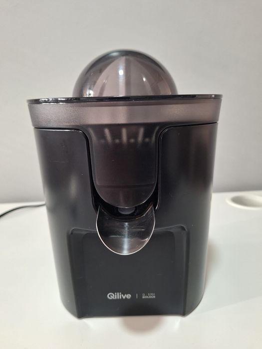 Espremedor de Citrinos Elétrico Qilive – (Preto)