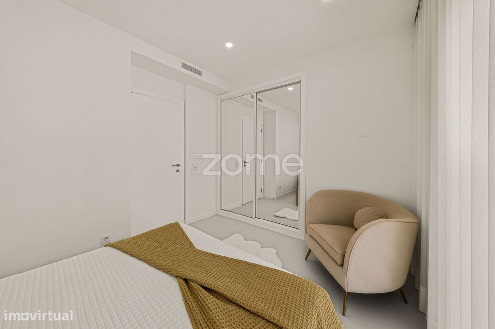 Apartamento T3 com 3 lugares de garagem no Bairro Novo da Abóboda