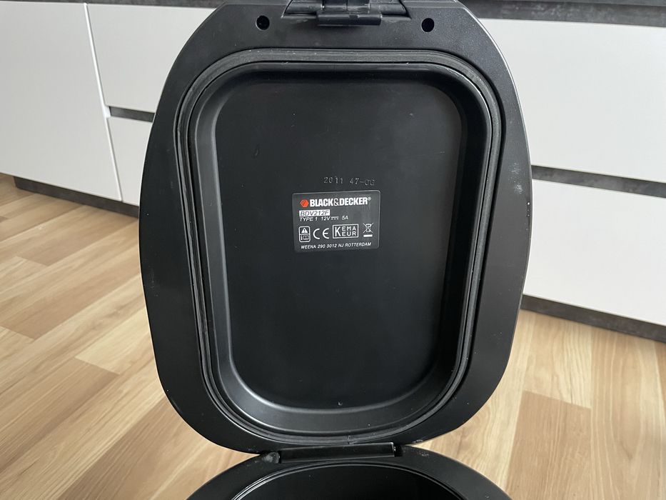 Нагрів та охолодження їжі від +4 до +48°C Black Decker BDV 212F