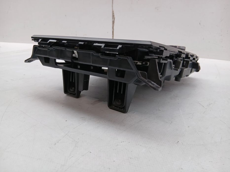 Display / ecrã de informações RENAULT Megane IV Grandtour (K9A/M_)