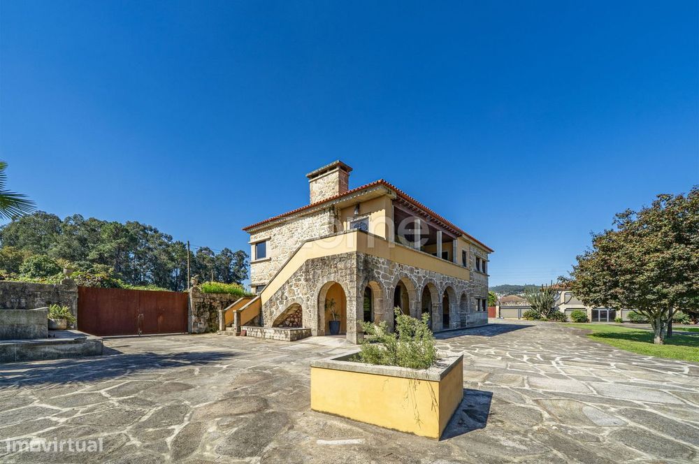 Quinta Senhorial com Piscina e Cavalariças em Arcozelo, Barcelos