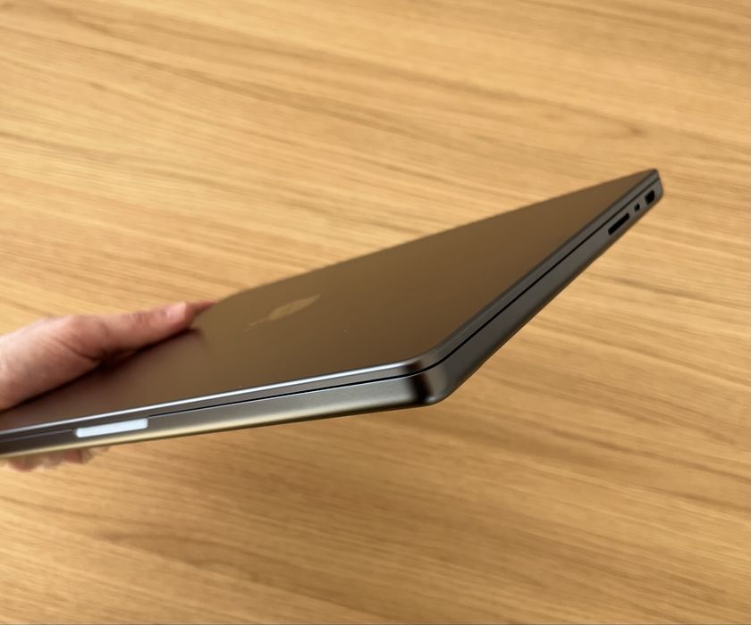 Macbook Pro 14” M3 Pro 18gb RAM 512gb SSD