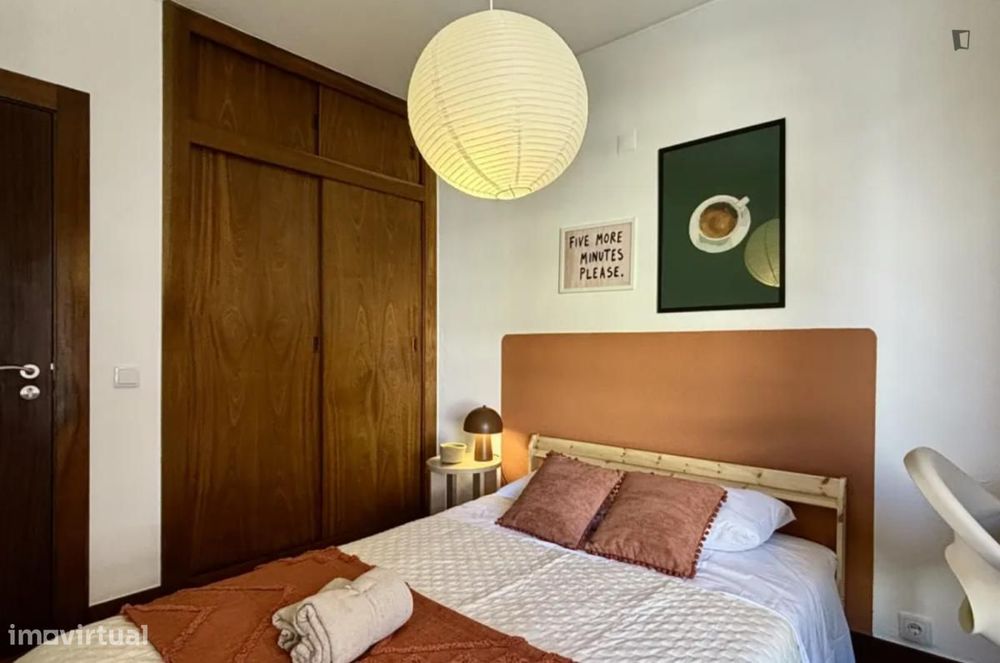 Quarto - localizado em Entrecampos Lisbon