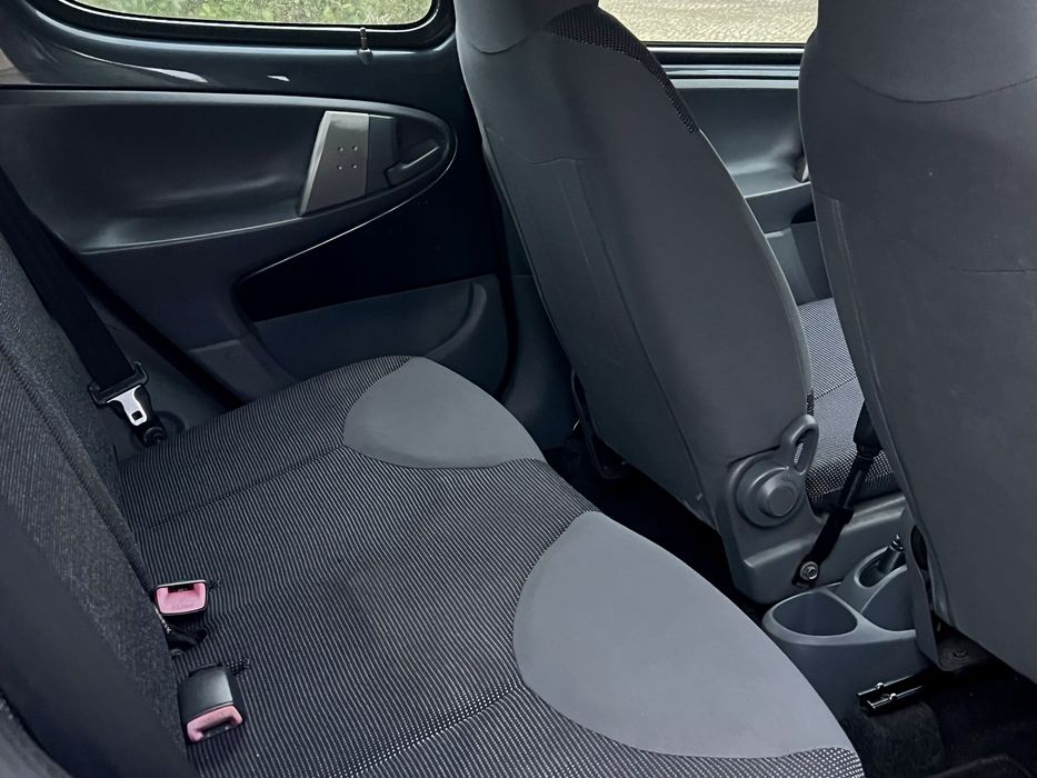 Peugeot 107 ano 07 com 93 mil quilometros